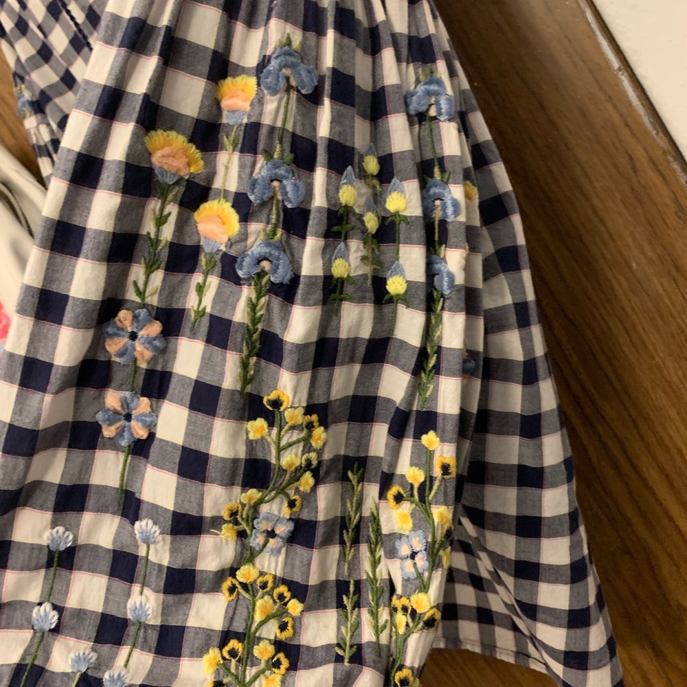 Shirt - Picture 3 of 4